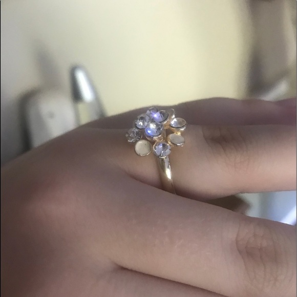 Beautiful diamond ring 💍 - Picture 3 of 8